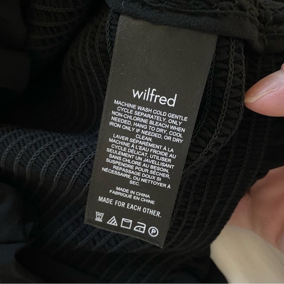 Aritiza Wilfred Tempest Smocked Chiffon Blouse - Picture 6 of 11